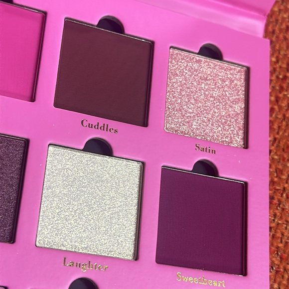 WOW POSHMARK - Authentic Unearthly Cosmetics Sleepover 9 Pan Palette - Picture 4 of 11